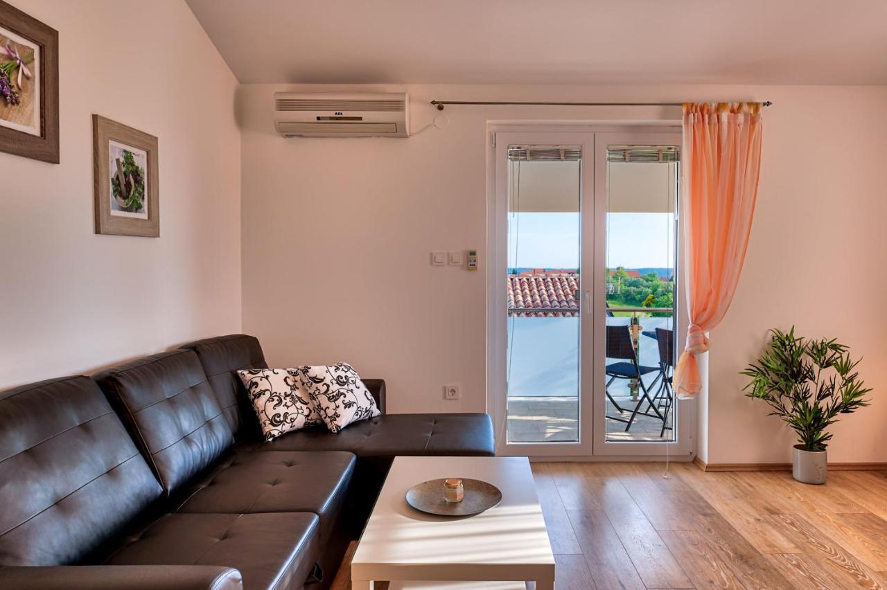 Apartments Lara Medulin Exterior foto