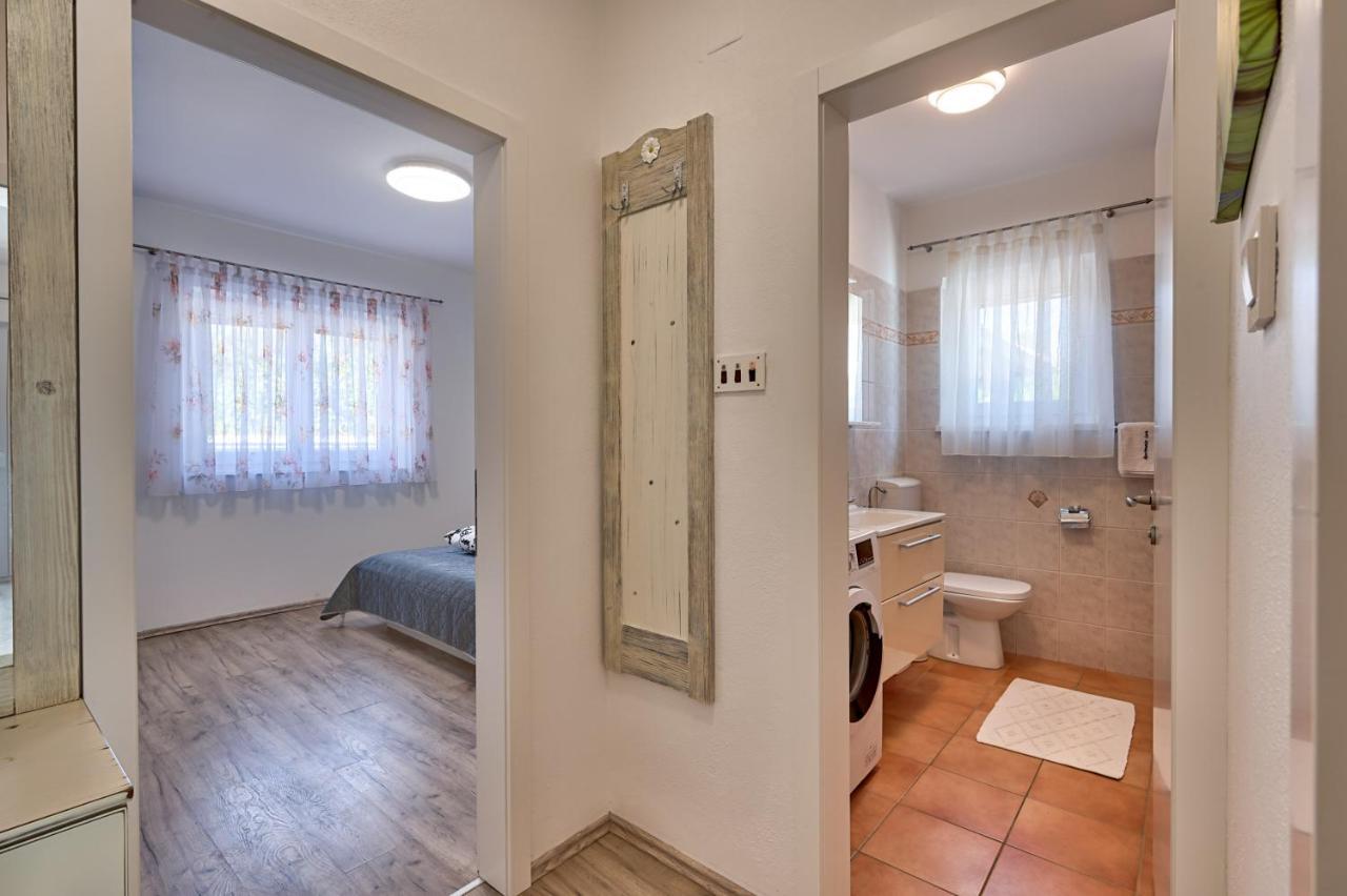 Apartments Lara Medulin Exterior foto